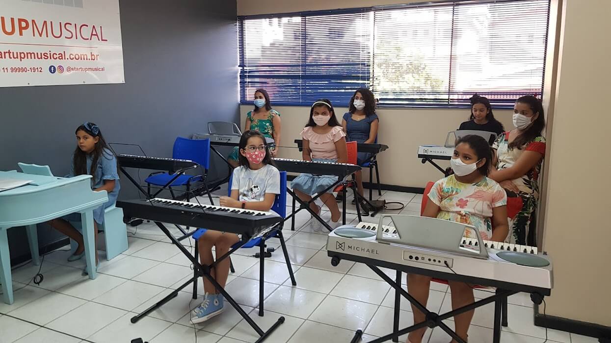 klara on X: esse negócio da escola de música pra crianças