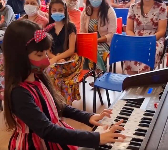 ALFABETIZAÇÃO E MUSICALIZAÇÃO INFANTIL: Partituras para piano