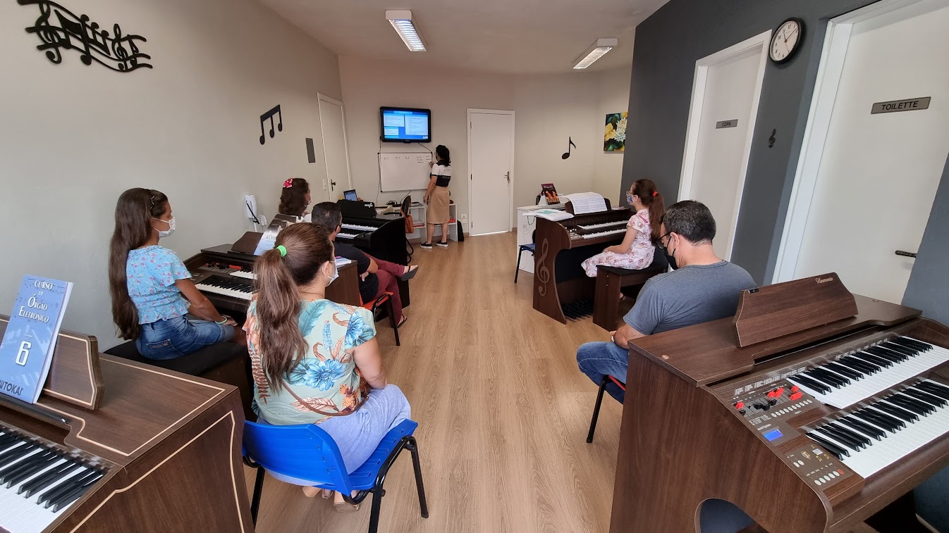 AULA DE PIANO INFANTIL INICIANTE