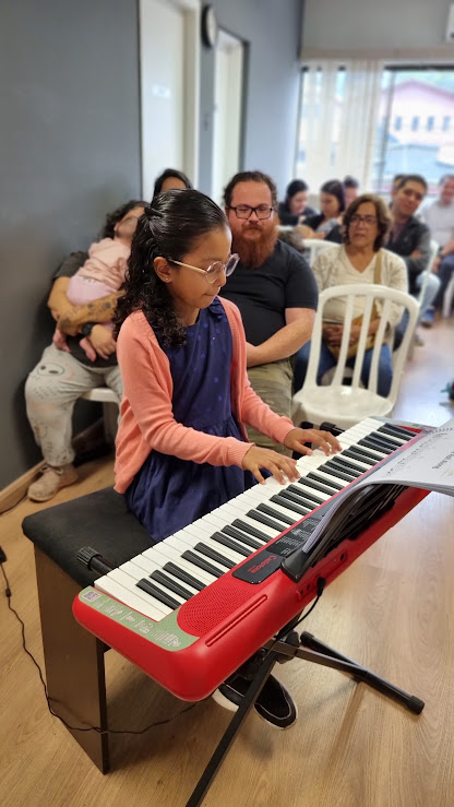 Aulas de Musica para Crianças, Adultos e 3a idade. Escola de Musica em Cotia Granja Vianna